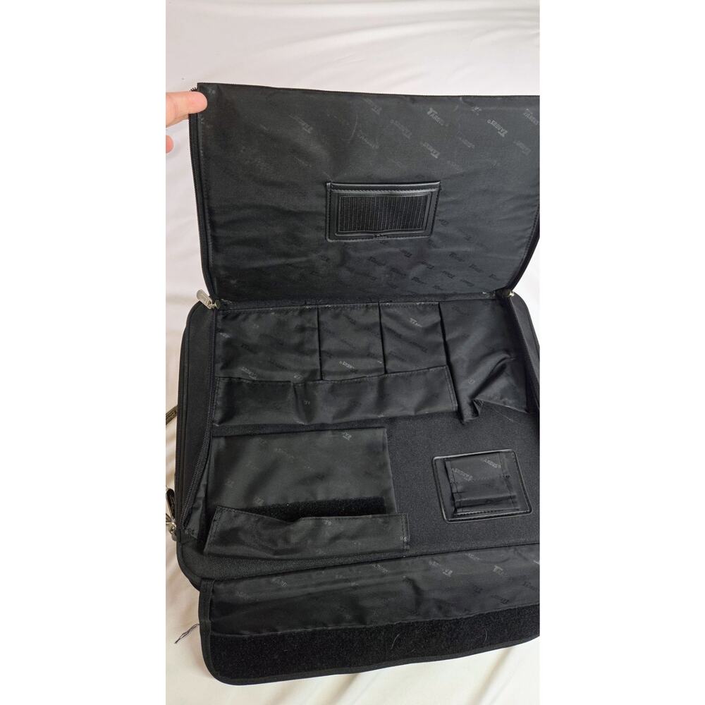 Targus Laptop Computer Bag Notebook Case Corporate Traveler Briefcase Black